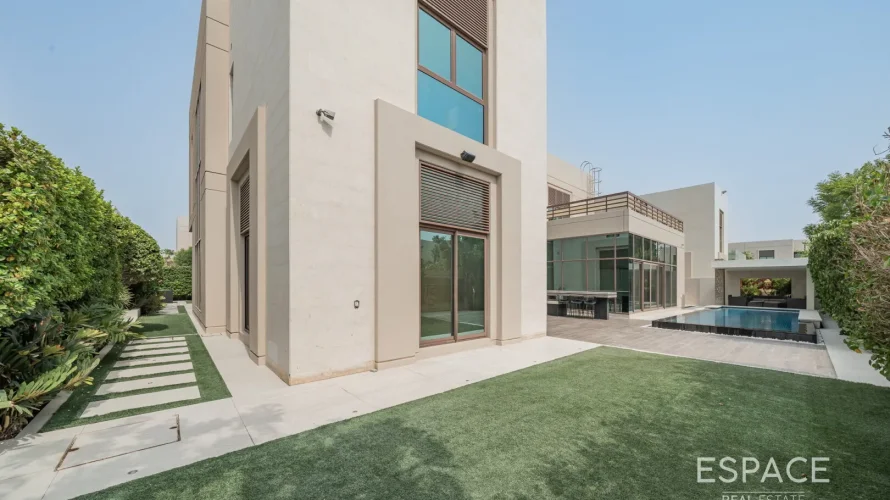 Villa de 5 chambres à Meydan Gated Community, UAE No. 1039 № 1