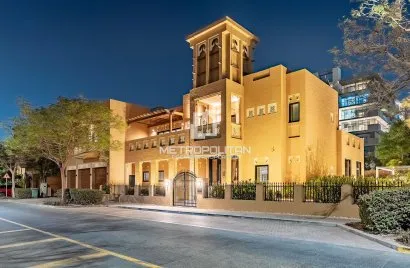 Villa de 6 chambres à North Village, UAE No. 1248