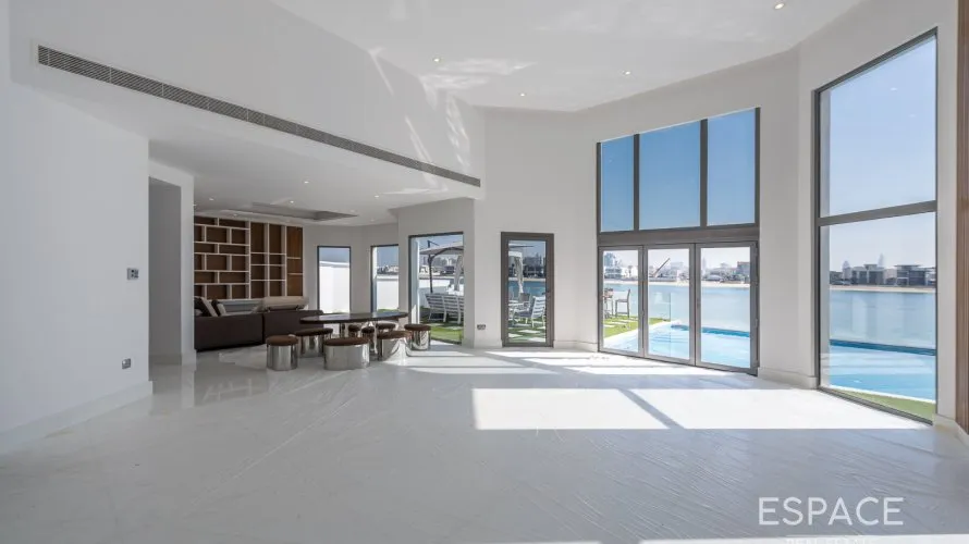 Villa de 4 chambres à Palm Jumeirah, UAE No. 1041 № 1