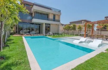 Villa de 4 chambres à Saadiyat Island, UAE No. 549