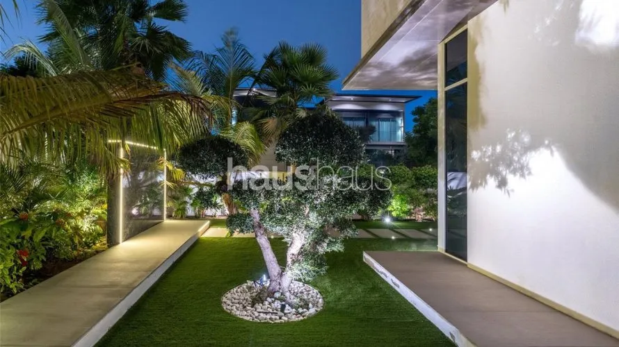 Villa de 6 chambres à Golf Place, UAE No. 806 № 1