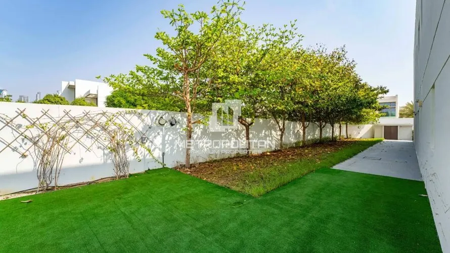 Villa de 6 chambres à District One, UAE No. 673 № 18