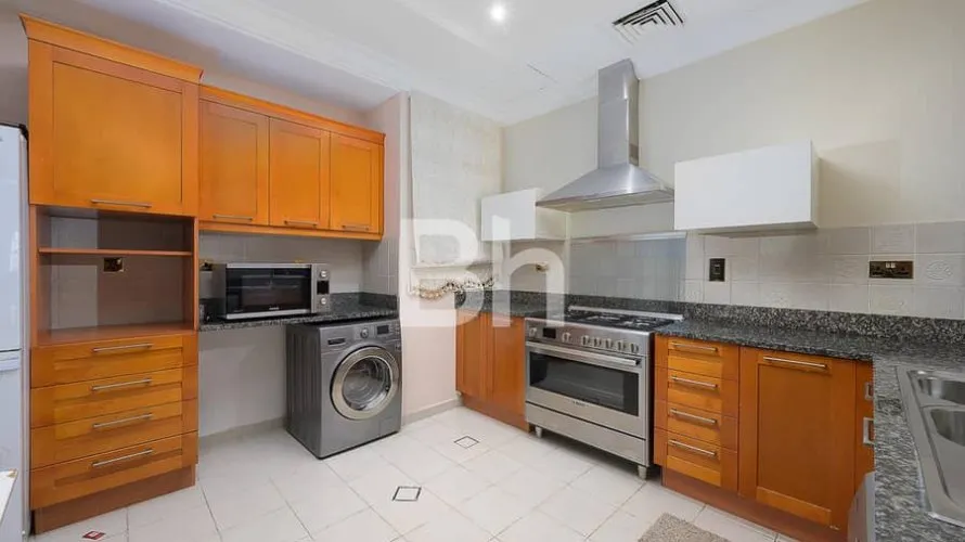 Villa de 4 chambres à Palm Jumeirah, UAE No. 970 № 25