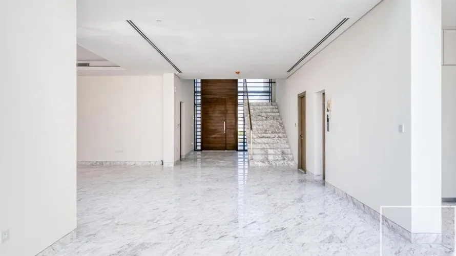 Villa de 5 chambres à District One, UAE No. 1476 № 1