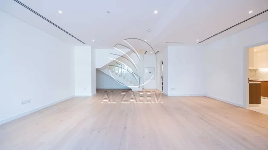 Maison de ville de 2 chambres à Abu Dhabi, UAE No. 1226 № 1