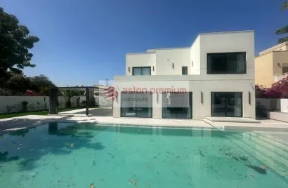 Villa de 5 chambres à Meadows, UAE No. 1725