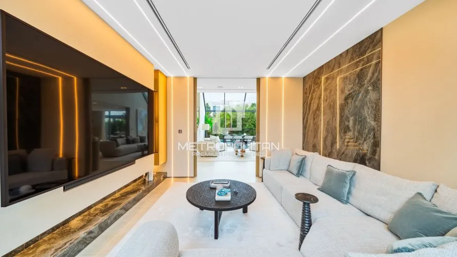 Villa de 5 chambres à Jumeirah Islands, UAE No. 1289 № 2