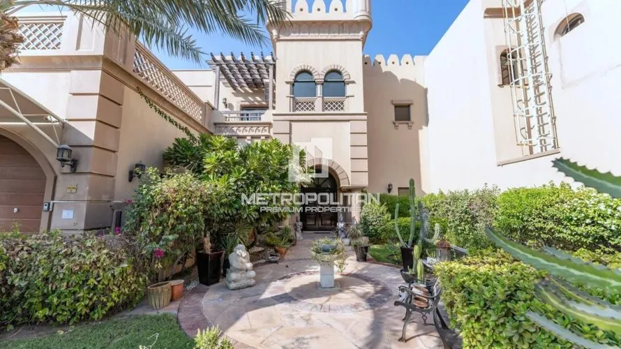 Villa de 3 chambres à Palm Jumeirah, UAE No. 663