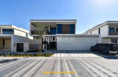 Villa de 5 chambres à Harmony, UAE No. 793