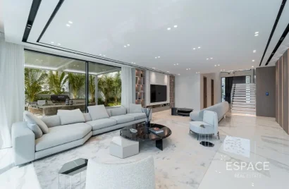 Villa de 5 chambres à Palm Jumeirah, UAE No. 1205