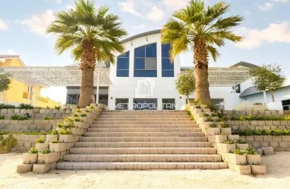 Villa de 6 chambres à Signature Villas, UAE No. 1243