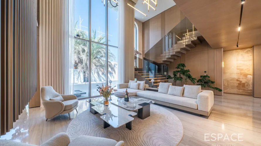 Villa de 5 chambres à Jumeirah Islands, UAE No. 1193