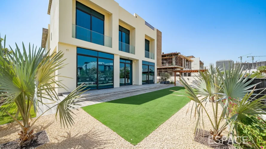 Villa de 6 chambres à Parkway Vistas, UAE No. 1192 № 1