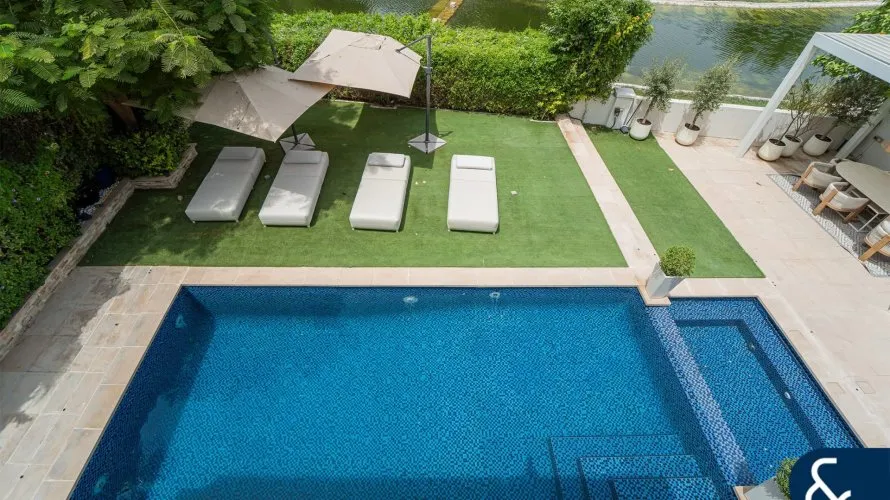 Villa de 5 chambres à Jumeirah Golf Estates, UAE No. 1326