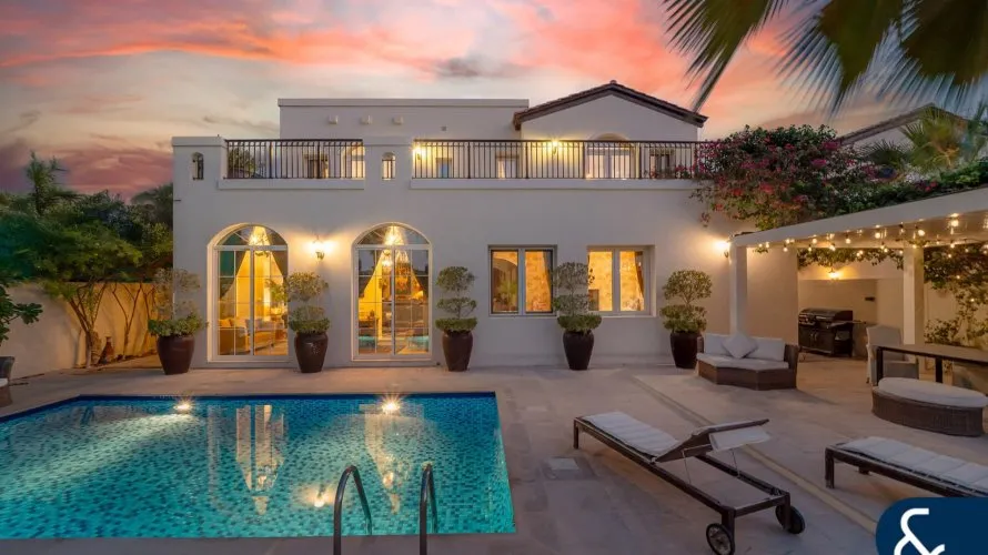 Villa de 4 chambres à Sienna Lakes, UAE No. 1325 № 1