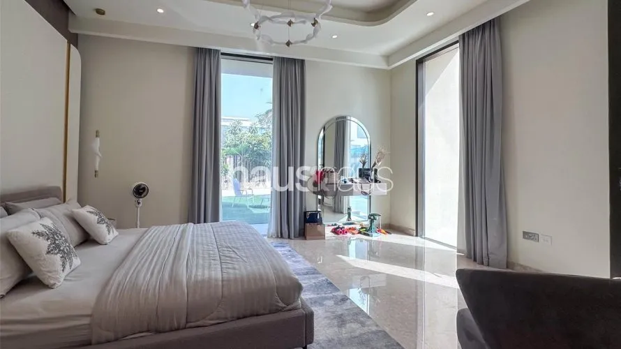 Villa de 6 chambres à Parkway Vistas, UAE No. 802 № 16