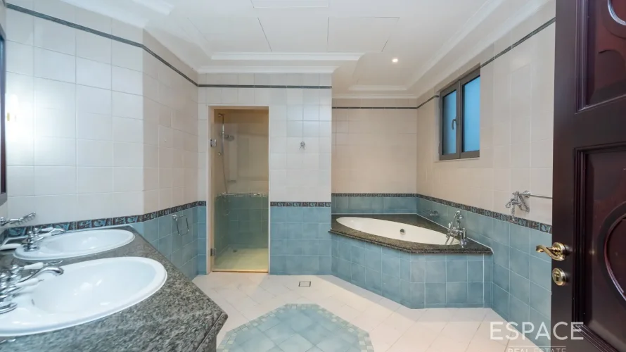 Villa de 4 chambres à Palm Jumeirah, UAE No. 1019 № 10