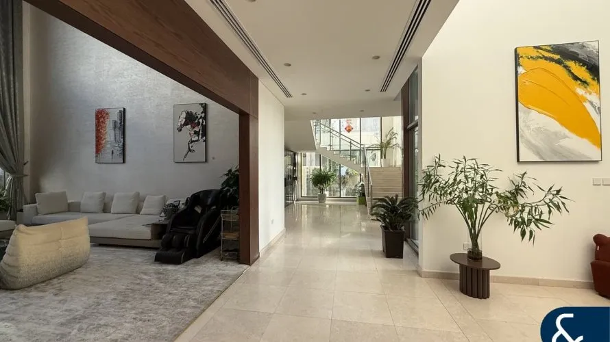 Villa de 5 chambres à Meydan, UAE No. 1597