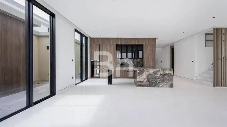 Villa de 5 chambres à Tilal Al Ghaf, UAE No. 975 № 1