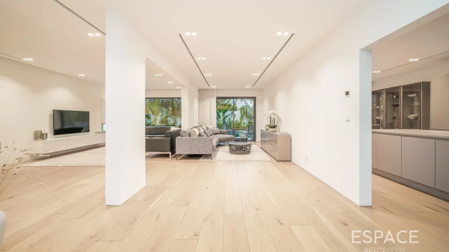 Villa de 5 chambres à Meadows 1, UAE No. 1030 № 2