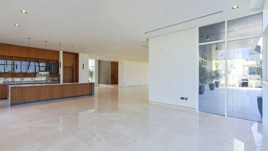 Villa de 6 chambres à Golf Place, UAE No. 334 № 1