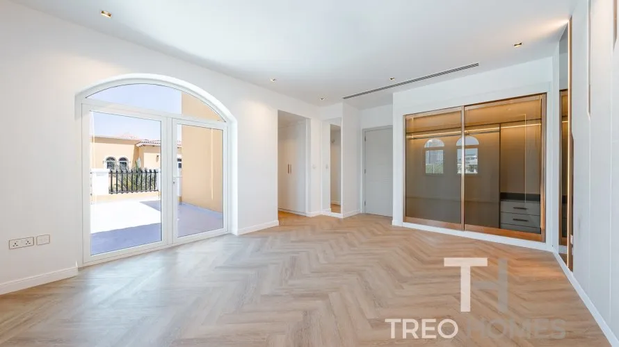 Villa de 5 chambres à Legacy, UAE No. 646 № 23