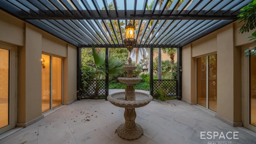 Villa de 5 chambres à Meadows 8, UAE No. 1203 № 8