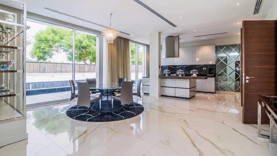 Villa de 7 chambres à Emirates Hills, UAE No. 207 № 21