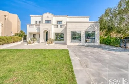 Villa de 4 chambres à Jumeirah Islands, UAE No. 1479