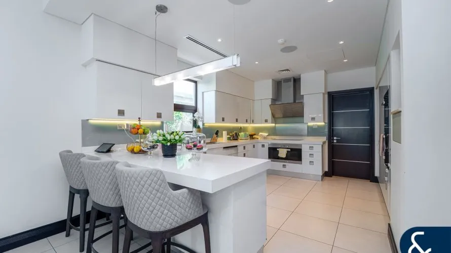 Villa de 5 chambres à Jumeirah Golf Estates, UAE No. 1326 № 11