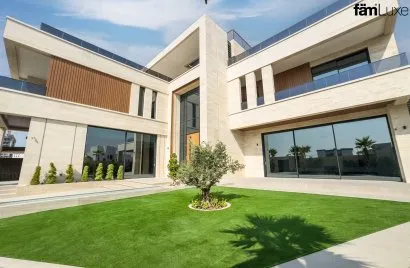 Villa de 7 chambres à Dubai, UAE No. 1068