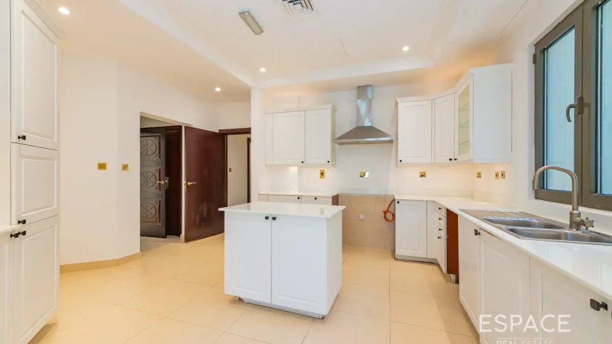 Villa de 6 chambres à Palm Jumeirah, UAE No. 1043 № 6