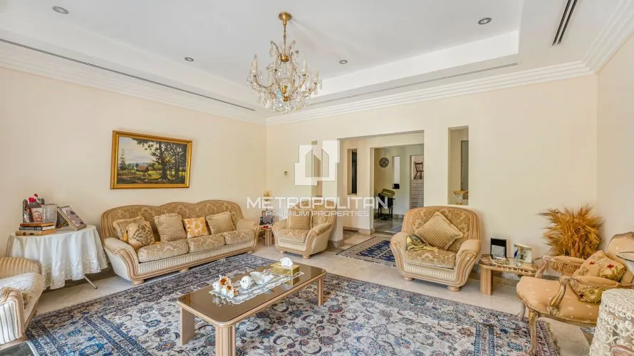 Villa de 4 chambres à Meadows, UAE No. 1242