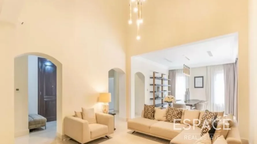 Villa de 6 chambres à Aseel, UAE No. 1025 № 4