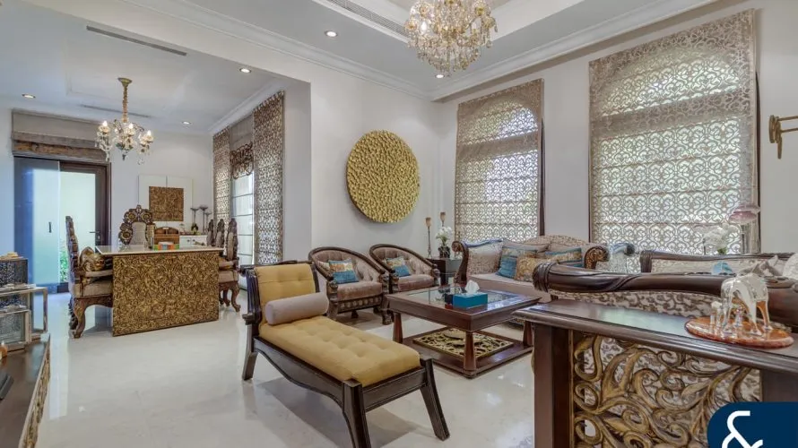 Villa de 3 chambres à Canal Cove Villas, UAE No. 1536 № 1