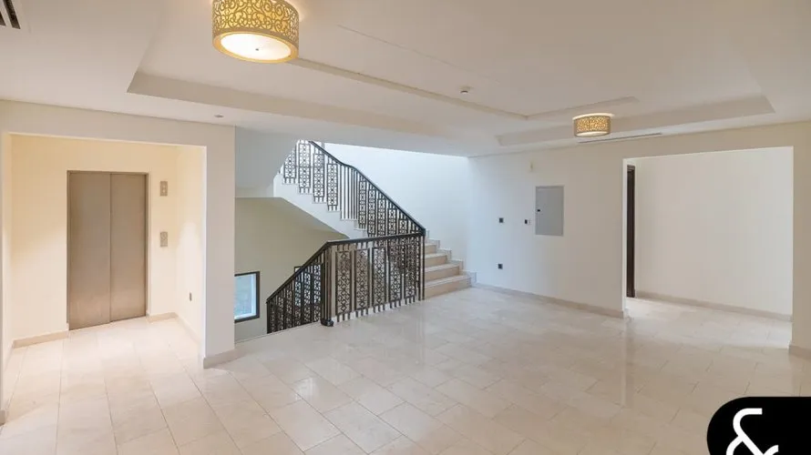 Villa de 5 chambres à Kingdom of Sheba, UAE No. 1313 № 3