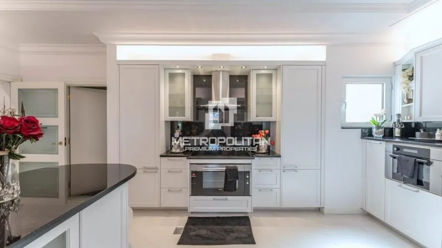 Villa de 3 chambres à Palm Jumeirah, UAE No. 663 № 16