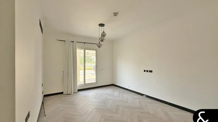 Villa de 6 chambres à Dubai Land, UAE No. 1606 № 10