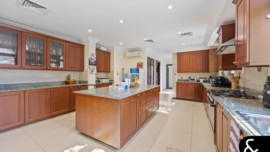 Villa de 6 chambres à Signature Villas, UAE No. 1306 № 11