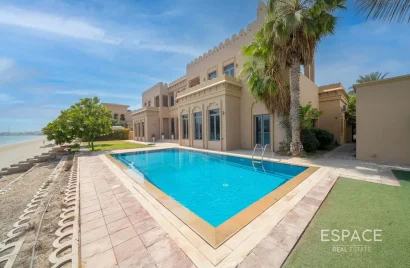 Villa de 6 chambres à Palm Jumeirah, UAE No. 1044
