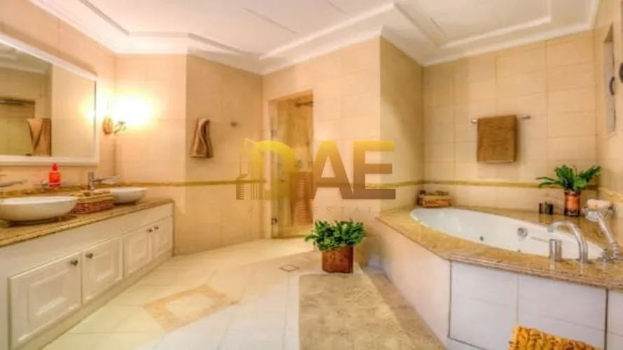 Villa de 6 chambres à Palm Jumeirah, UAE No. 159 № 1