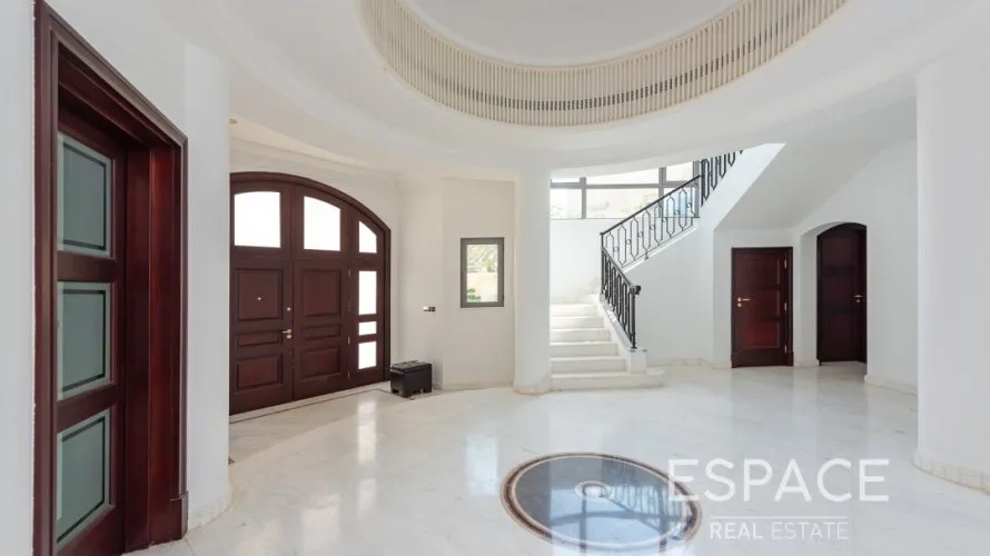 Villa de 5 chambres à Palm Jumeirah, UAE No. 1047 № 3
