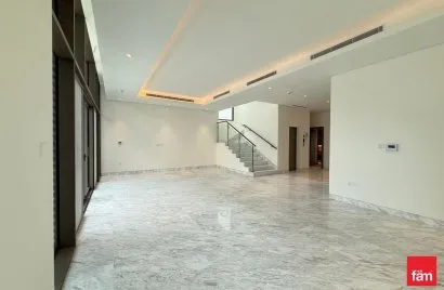 Villa de 4 chambres à Dubai, UAE No. 2419