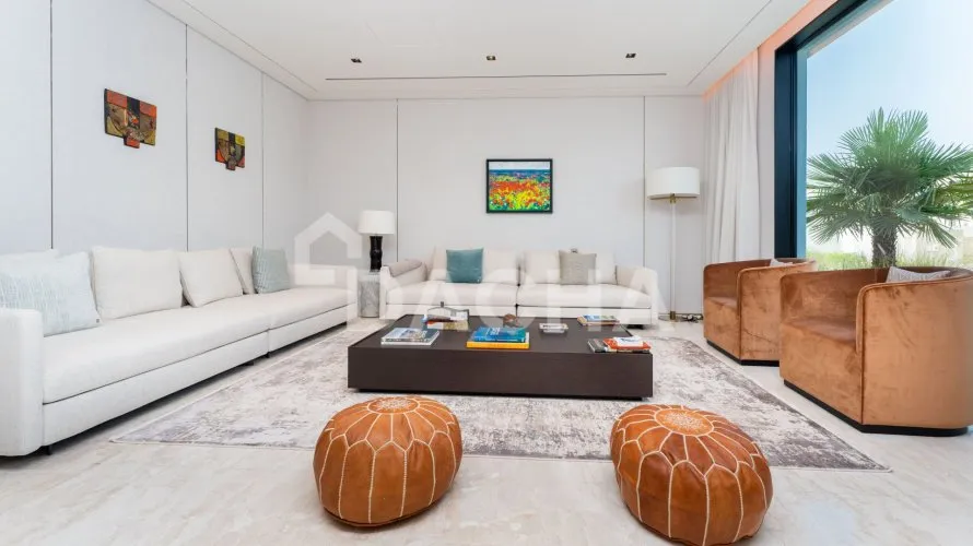 Villa de 6 chambres à Signature Villas, UAE No. 2424