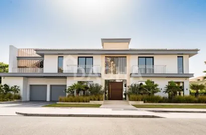 Villa de 6 chambres à Signature Villas, UAE No. 2424