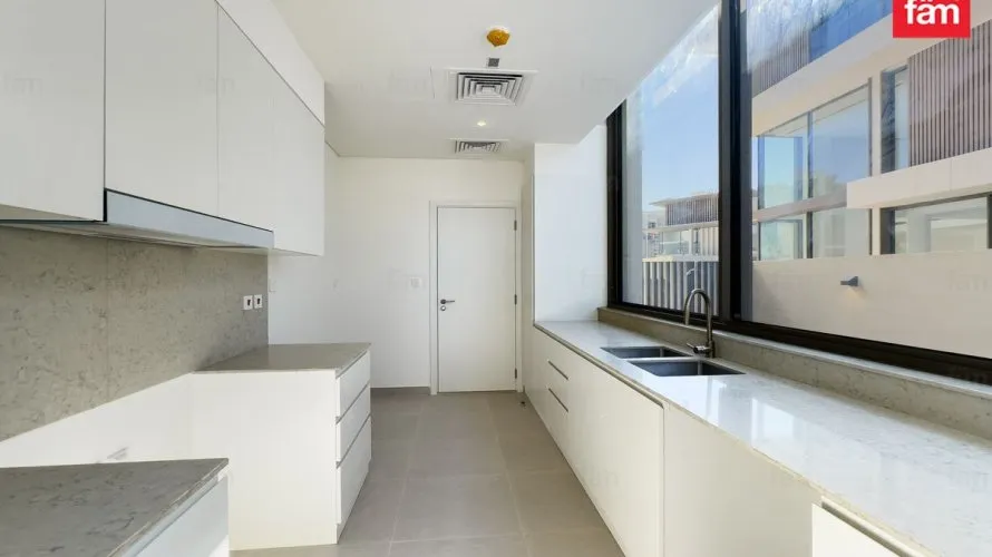 Villa de 5 chambres à Dubai, UAE No. 2597