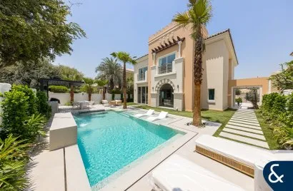 Villa de 5 chambres à Victory Heights, UAE No. 2286