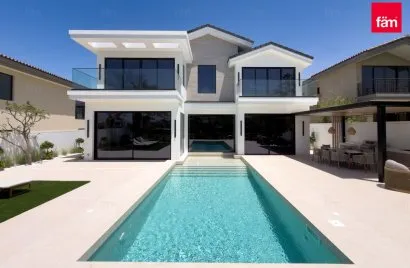 Villa de 5 chambres à Dubai, UAE No. 2242