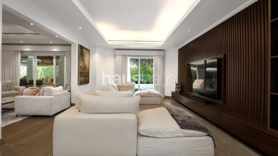 Villa de 6 chambres à Dubai Investment Park, UAE No. 2218 № 26