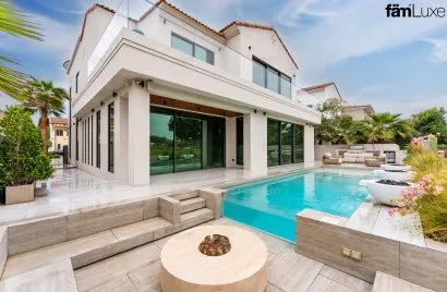 Villa de 5 chambres à Dubai, UAE No. 2263